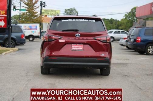 2021 Toyota Sienna LE