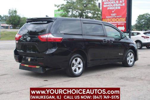 2019 Toyota Sienna SE