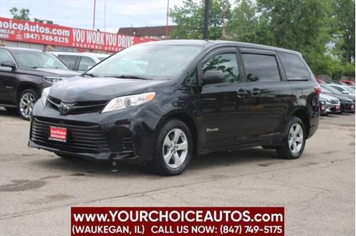 2019 Toyota Sienna SE