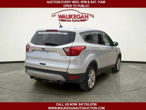 Ingot Silver Metallic 2019 Ford Escape SE 4WD