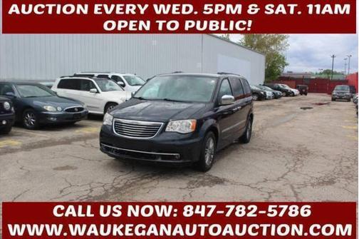 2014 Chrysler Town & Country Touring-L