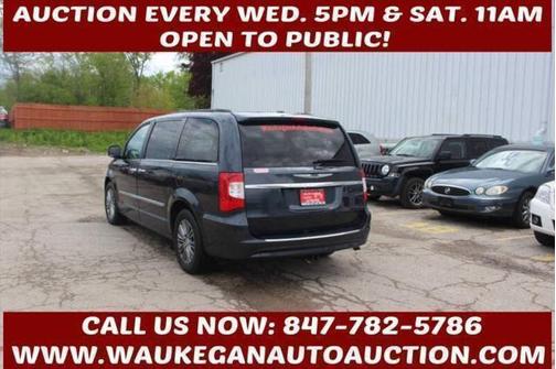 2014 Chrysler Town & Country Touring-L