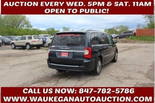 2014 Chrysler Town & Country Touring-L