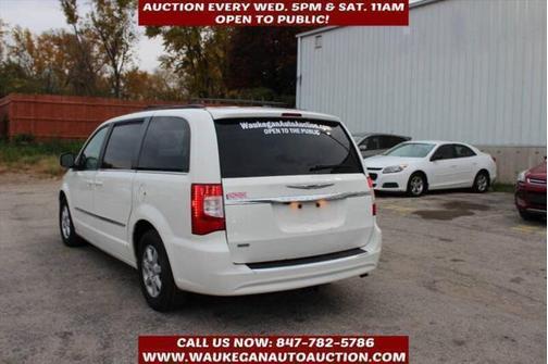 2011 Chrysler Town & Country Touring