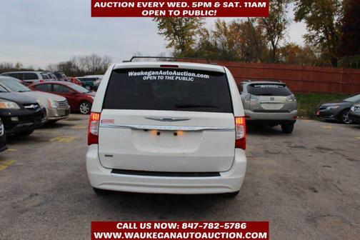 2011 Chrysler Town & Country Touring