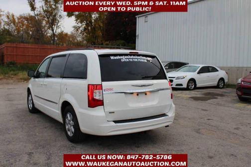 2011 Chrysler Town & Country Touring