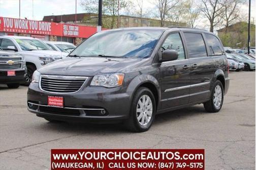 2016 Chrysler Town & Country Touring