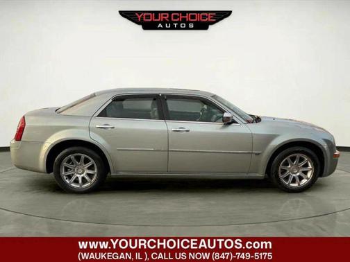 2005 Chrysler 300C Base