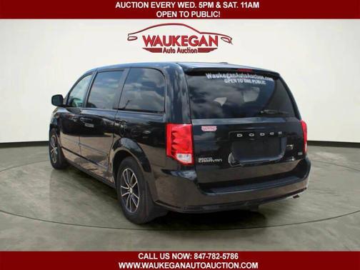Brilliant Black Crystal Pearlcoat 2015 Dodge Grand Caravan 4dr Wgn SE Plus