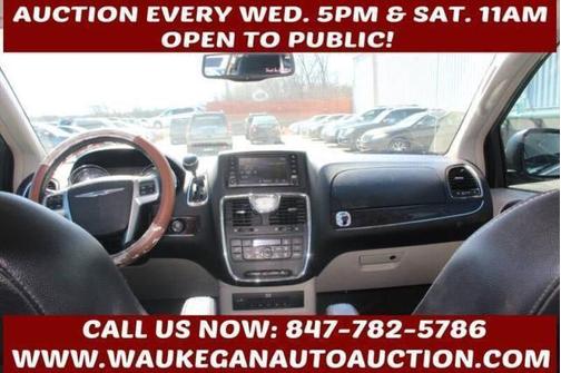 2013 Chrysler Town & Country Touring-L