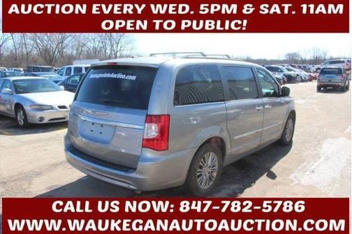 2013 Chrysler Town & Country Touring-L