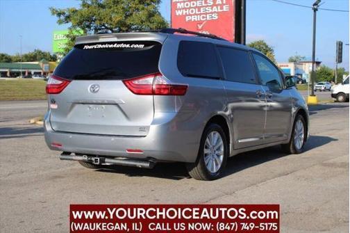 2017 Toyota Sienna XLE