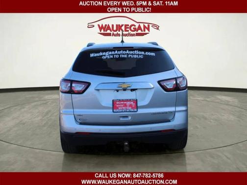 Silver Ice Metallic 2014 Chevrolet Traverse AWD 4dr LT w/2LT