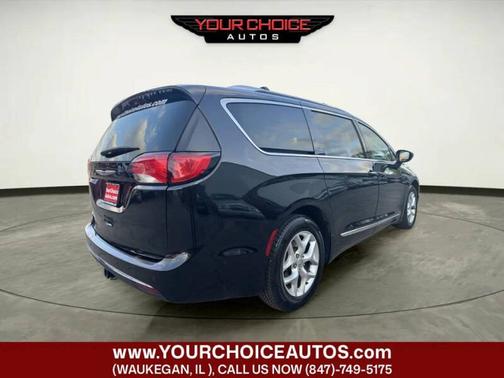 Brilliant Black Crystal Pearlcoat 2020 Chrysler Pacifica Touring L Plus FWD