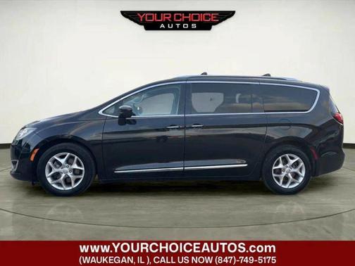 Brilliant Black Crystal Pearlcoat 2020 Chrysler Pacifica Touring L Plus FWD