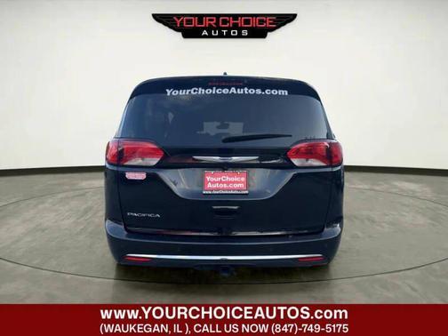 Brilliant Black Crystal Pearlcoat 2020 Chrysler Pacifica Touring L Plus FWD