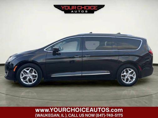 Brilliant Black Crystal Pearlcoat 2020 Chrysler Pacifica Touring L Plus FWD