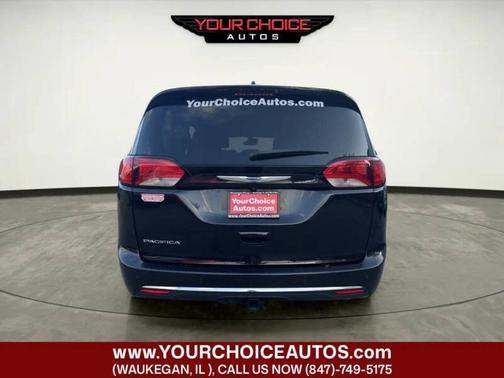 Brilliant Black Crystal Pearlcoat 2020 Chrysler Pacifica Touring L Plus FWD