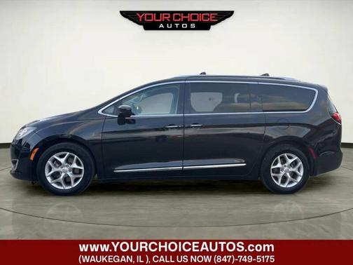 Brilliant Black Crystal Pearlcoat 2020 Chrysler Pacifica Touring L Plus FWD