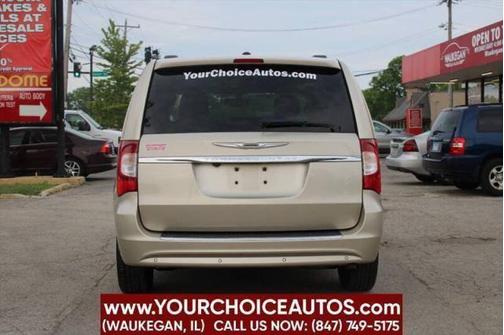 2014 Chrysler Town & Country Touring-L