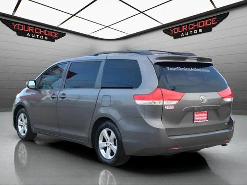 2012 Toyota Sienna LE