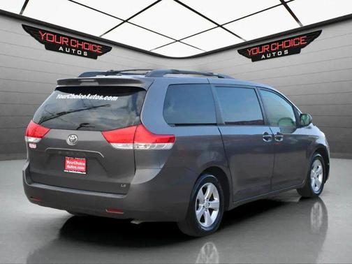2012 Toyota Sienna LE