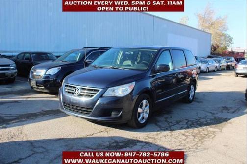 2009 Volkswagen Routan SE