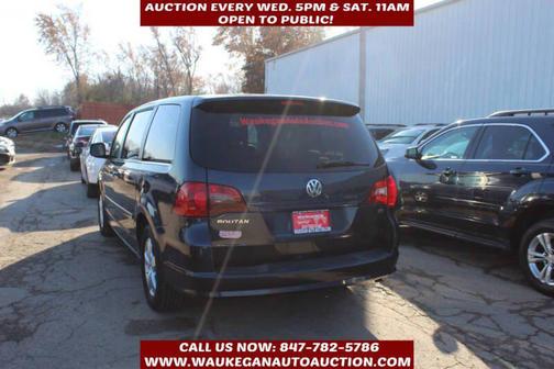 2009 Volkswagen Routan SE