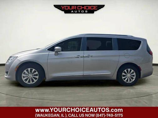 Billet Silver Metallic Clearcoat 2018 Chrysler Pacifica Touring L FWD