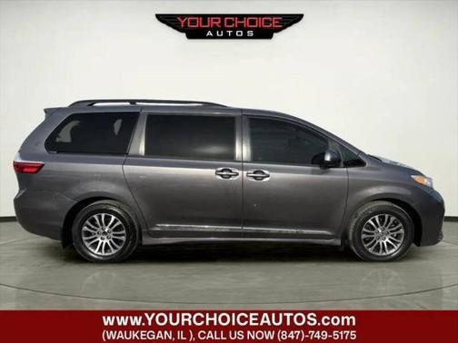 2018 Toyota Sienna XLE