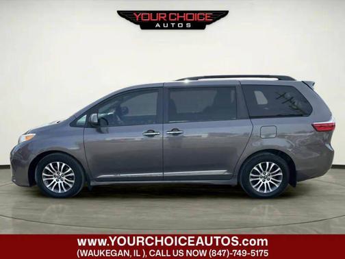 2018 Toyota Sienna XLE