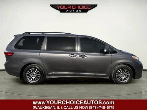 2018 Toyota Sienna XLE