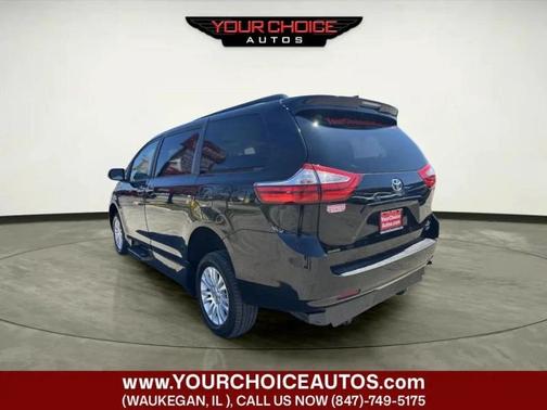 Midnight Black Metallic 2016 Toyota Sienna 5dr 8-Pass Van XLE FWD (Natl)