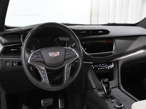 2023 Cadillac XT5 Sport