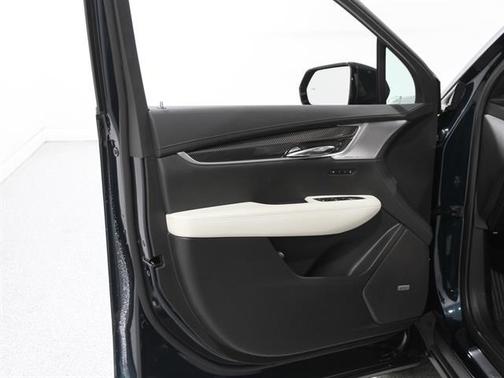 2025 Cadillac XT6 Sport AWD