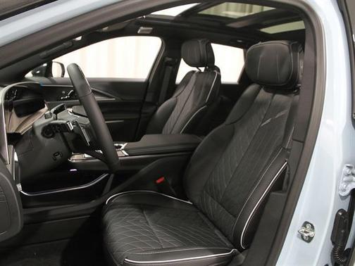 2026 Cadillac LYRIQ V Premium