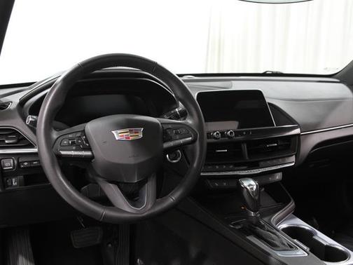 2022 Cadillac CT4 Premium Luxury