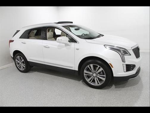 Crystal White Tricoat 2024 Cadillac XT5 Premium Luxury