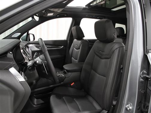 2025 Cadillac XT6 Sport AWD