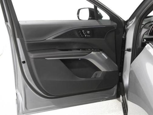 2026 Cadillac LYRIQ V