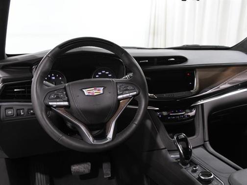 2025 Cadillac XT6 Premium Luxury AWD