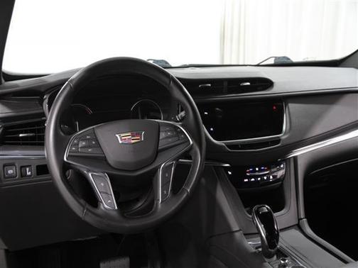2021 Cadillac XT5 Luxury