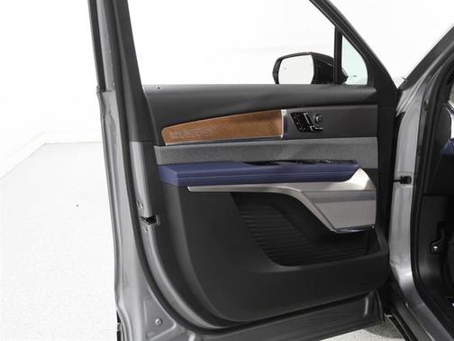 2026 Cadillac VISTIQ Premium Luxury