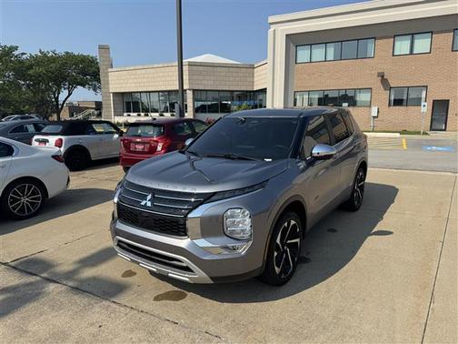 2022 Mitsubishi Outlander SE