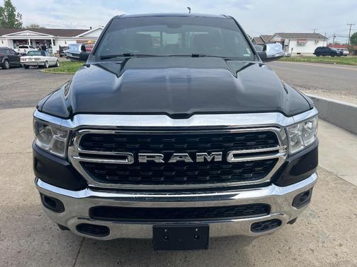 Diamond Black Crystal Pearlcoat 2022 RAM 1500 Big Horn/Lone Star