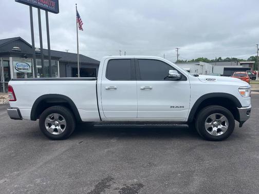Bright White Clearcoat 2020 RAM 1500 Big Horn/Lone Star