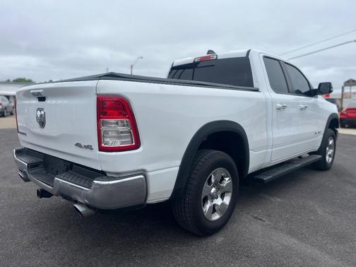 Bright White Clearcoat 2020 RAM 1500 Big Horn/Lone Star