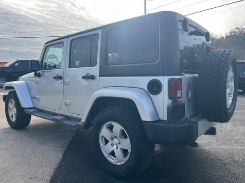 2011 Jeep Wrangler Unlimited Sahara