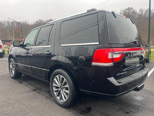 2016 Lincoln Navigator Select