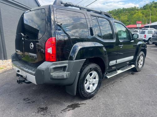 BLACK 2011 Nissan Xterra S